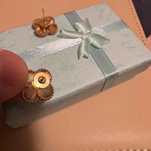 hongkong setting in 18k solid gold, 15mm, new without tag, never worn, - Picture 3 of 6